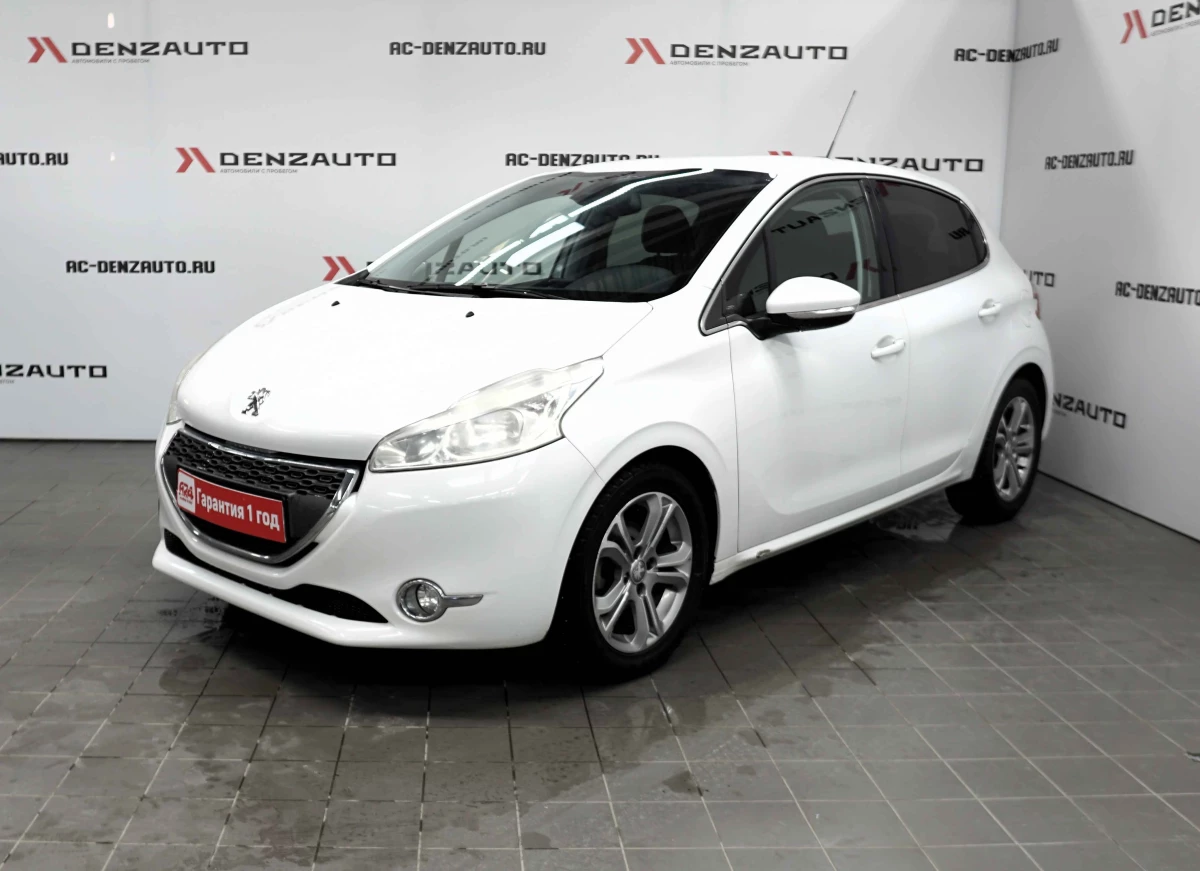 Купить Peugeot 208 2013 г.в. 88284 Автоматическая Бензин/1600 см3 за 854500  руб. скидка 0 руб. в Кредит от 8.9% годовых.