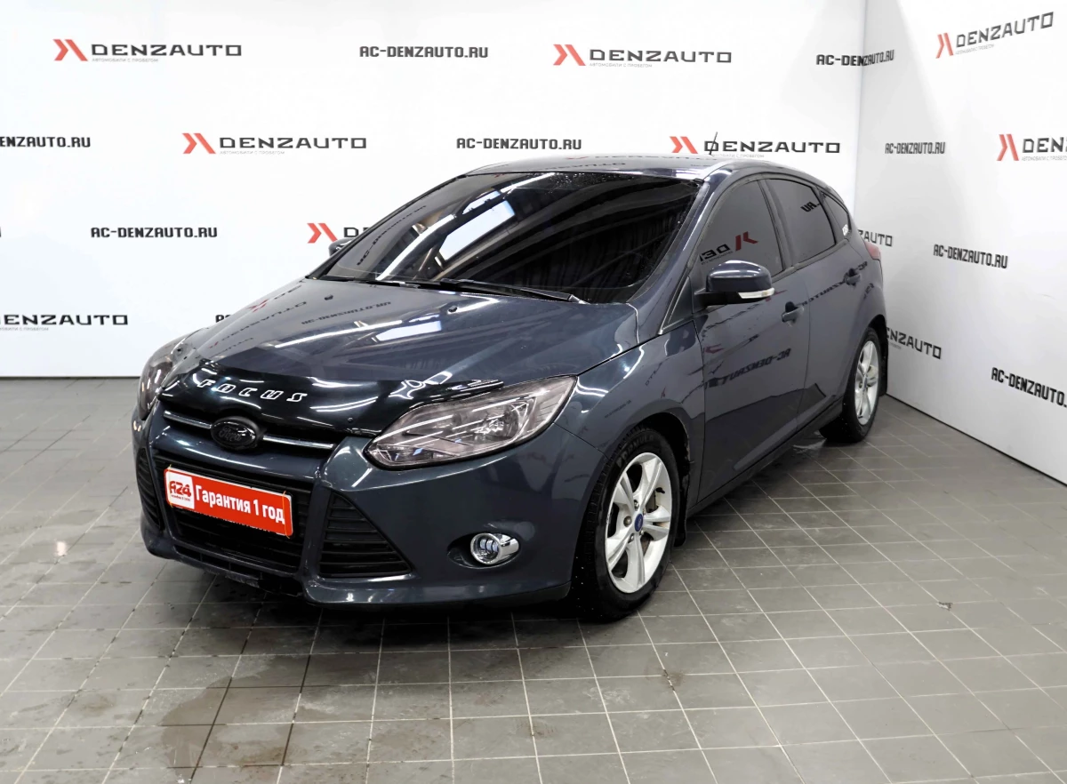 Купить Ford Focus 2012 г.в. 108000 Механическая Бензин/1600 см3 за 889500  руб. скидка 0 руб. в Кредит от 8.9% годовых.