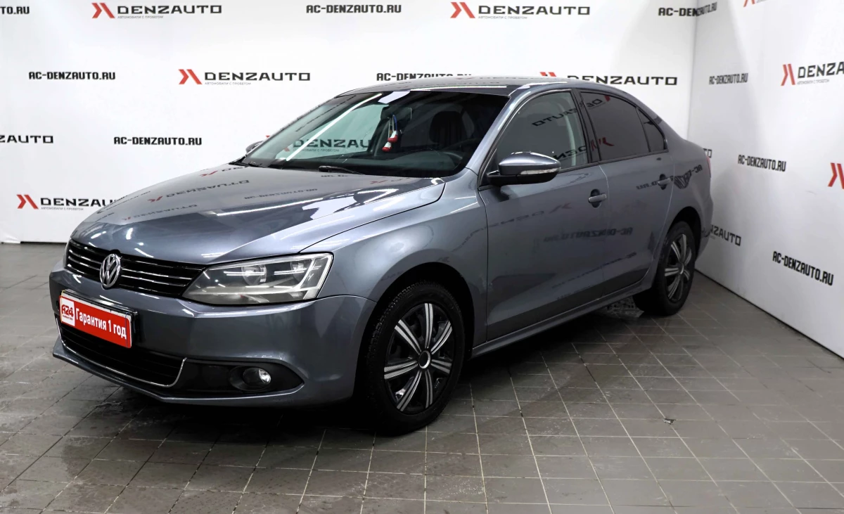 Купить Volkswagen Jetta 2014 г.в. 218249 Автоматическая Бензин/1600 см3 за  959500 руб. скидка 0 руб. в Кредит от 8.9% годовых.