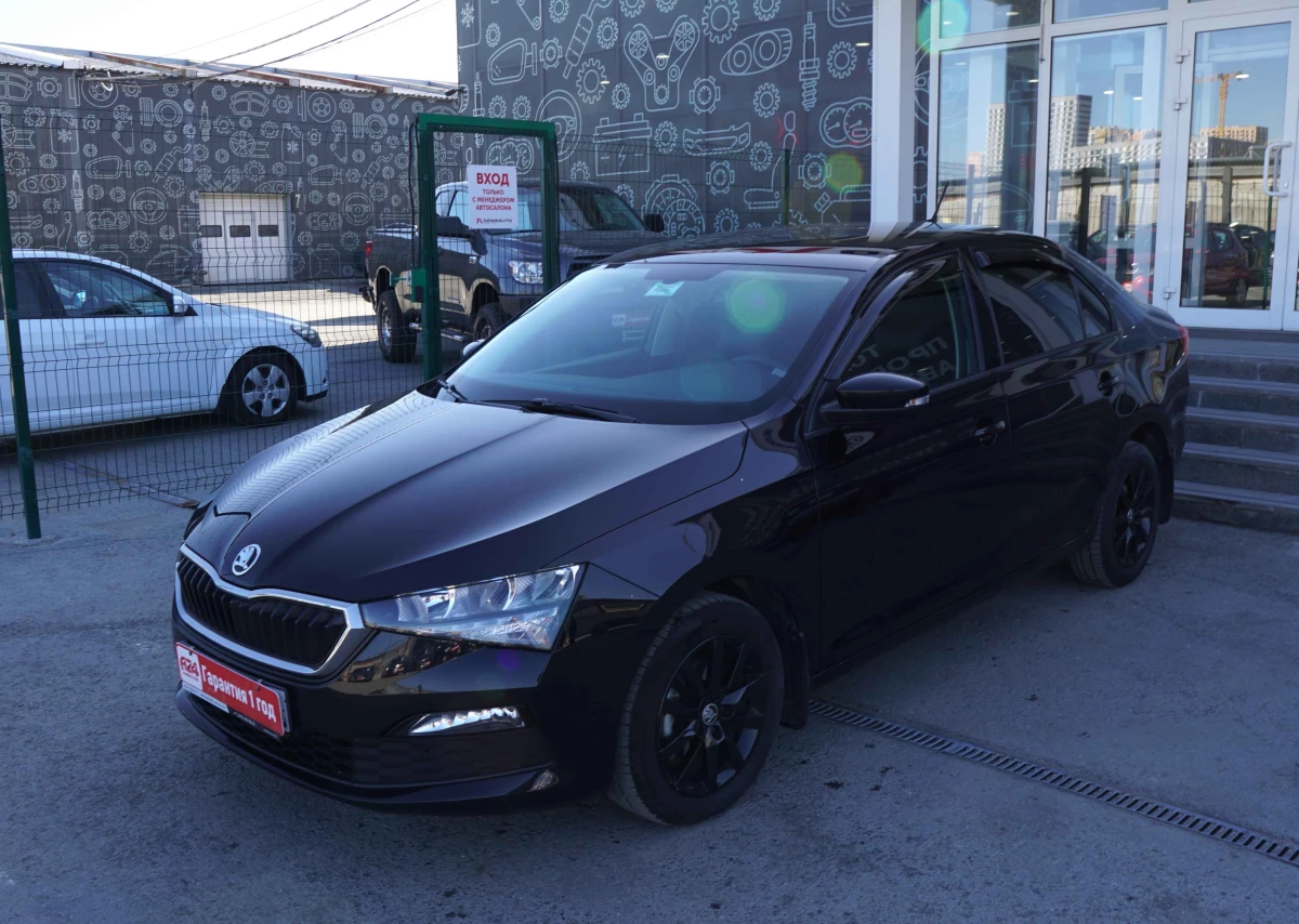 Купить Skoda Rapid 2021 г.в. 61000 Механическая Бензин/1600 см3 за 1759500  руб. скидка 0 руб. в Кредит от 8.9% годовых.